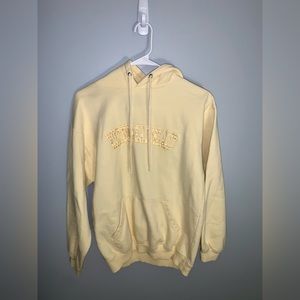 Pastel yellow Hilton Head Island embroidered hoodie. Great condition.